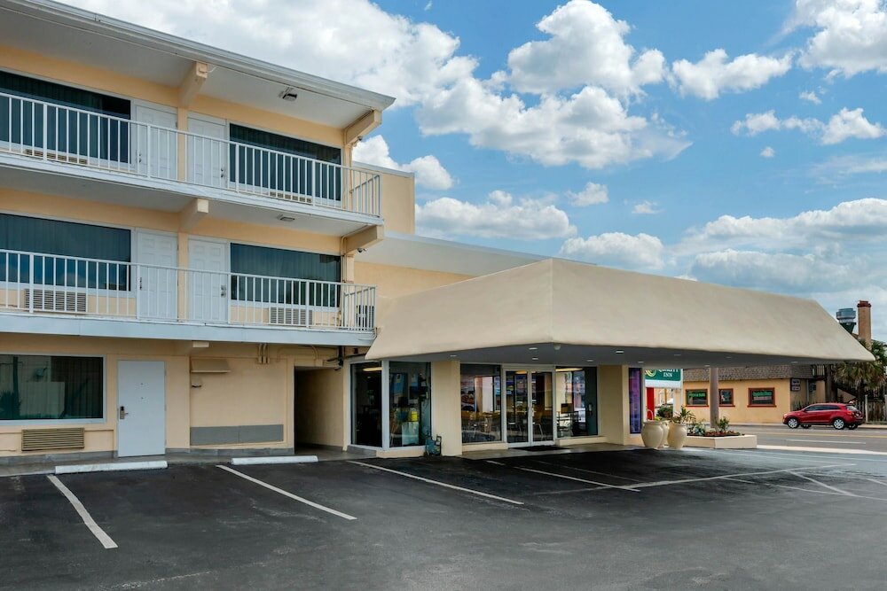 Фото Отель Renaissance Daytona Beach Oceanfront