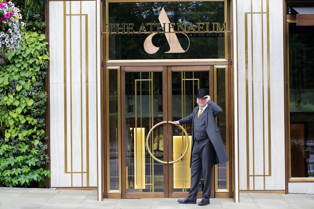 Фото The Athenaeum Hotel & Residences