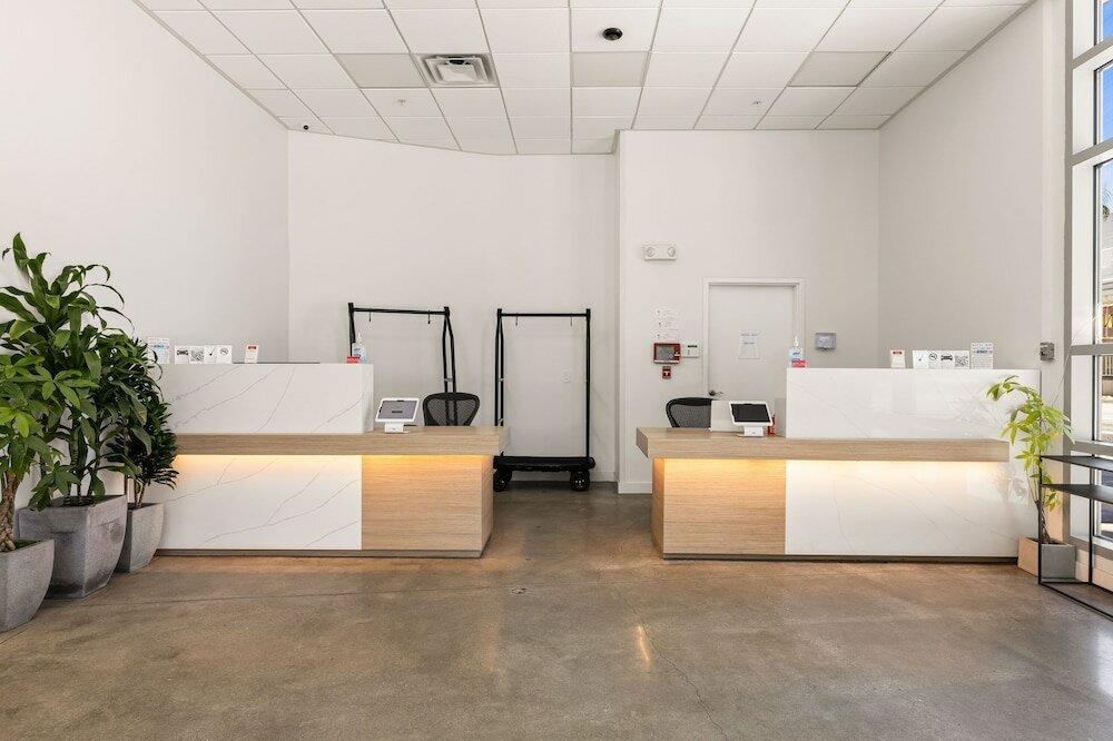 Фото Hotel Mai Downtown Long Beach