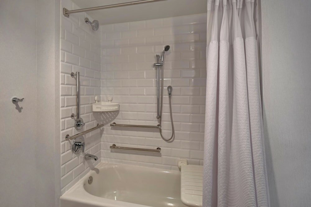 Фото Four Points by Sheraton Boston Newton