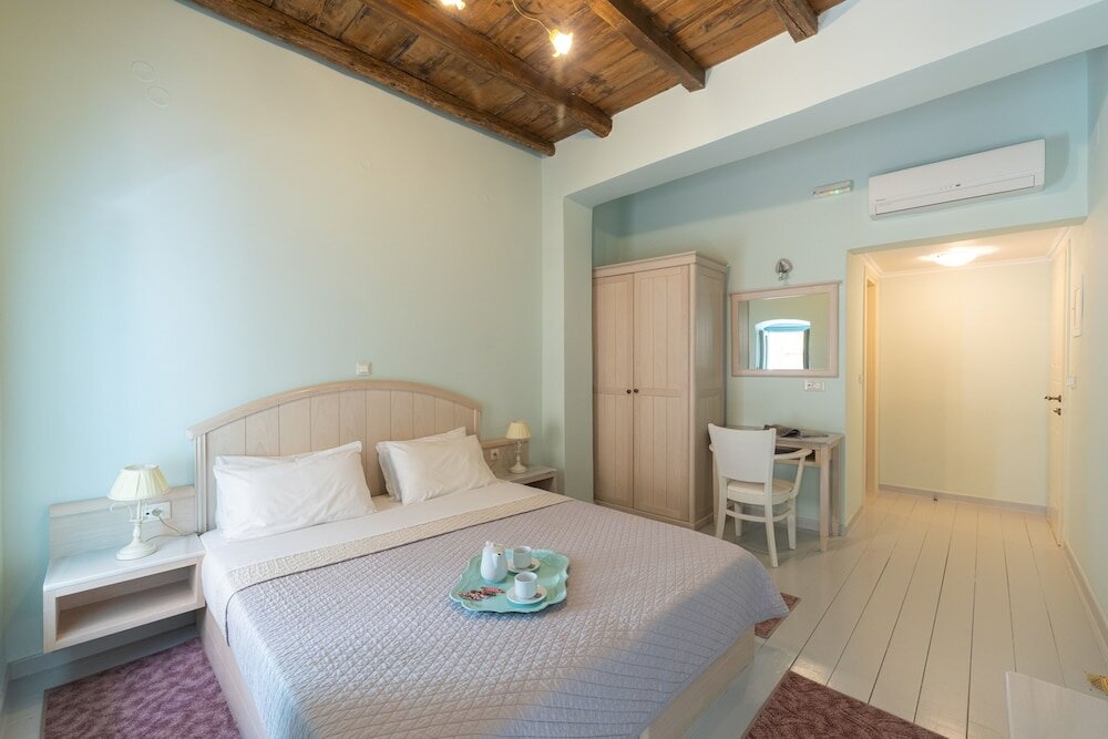 Фото 999 Luxury Hotel