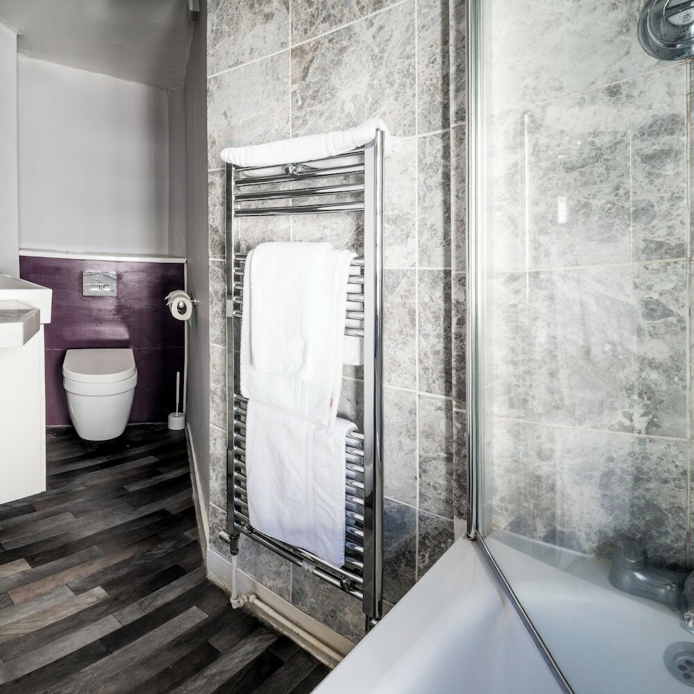 Фото The White Hart Hotel