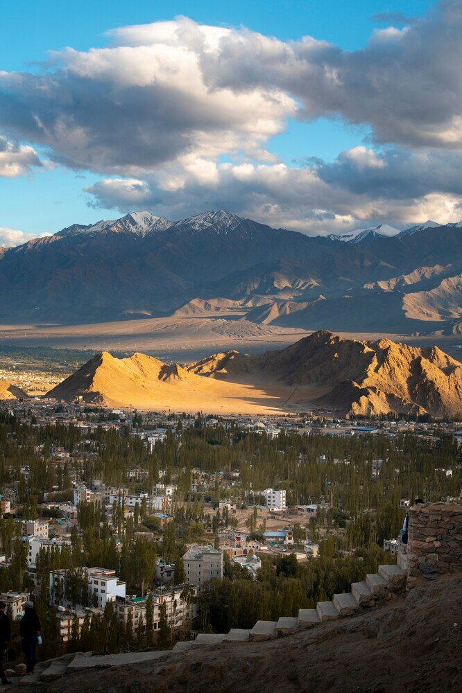 Фото Welcomheritage Lha - Ri - Sa Resort