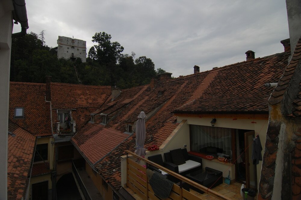 Фото Main Square Apartments & More