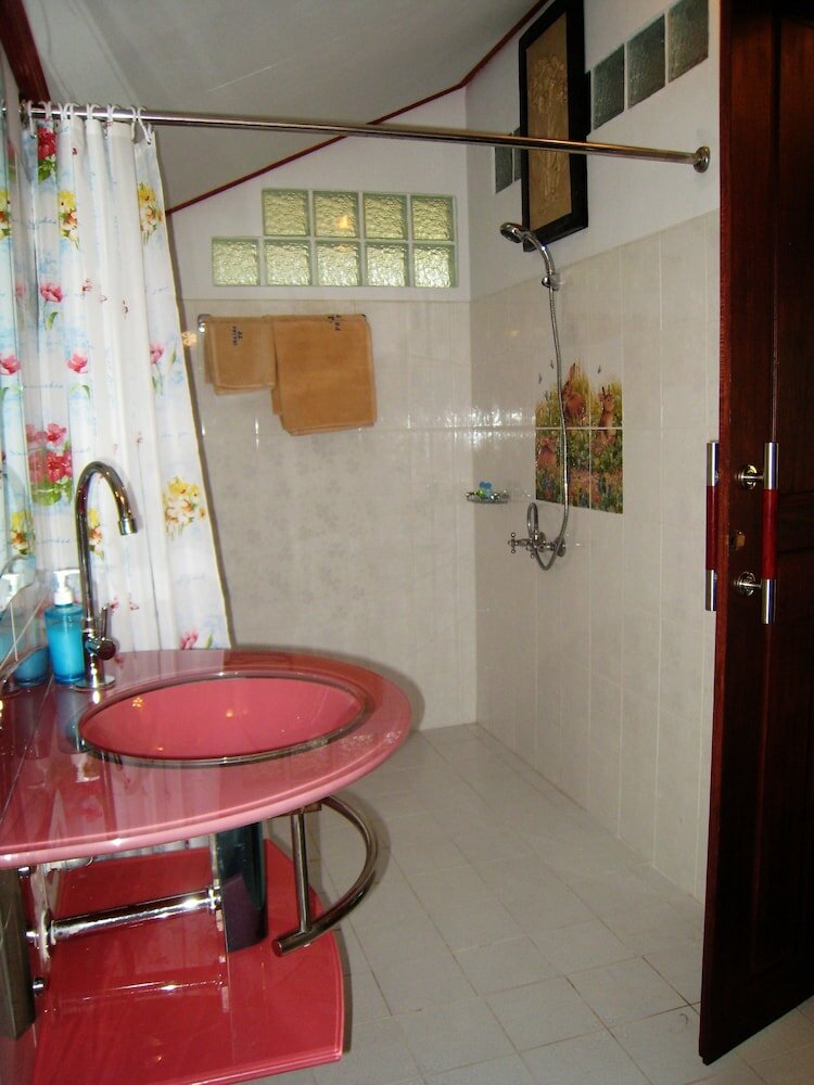 Фото Jj Bungalow & Guest house