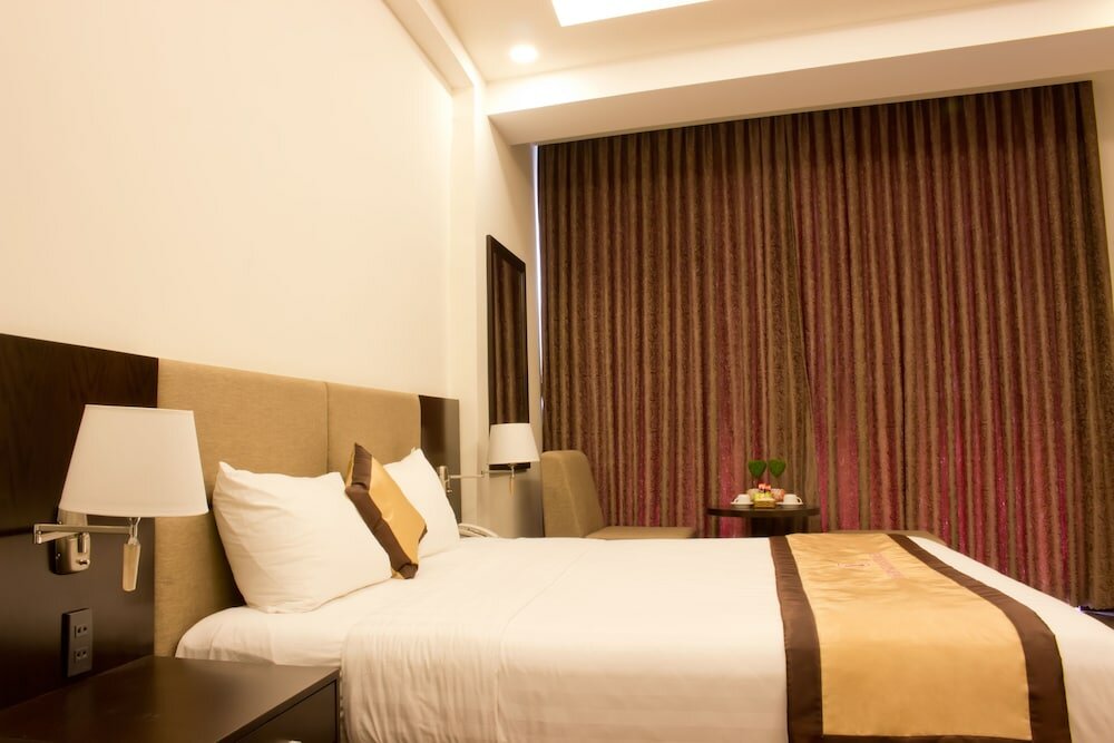 Фото International Hotel