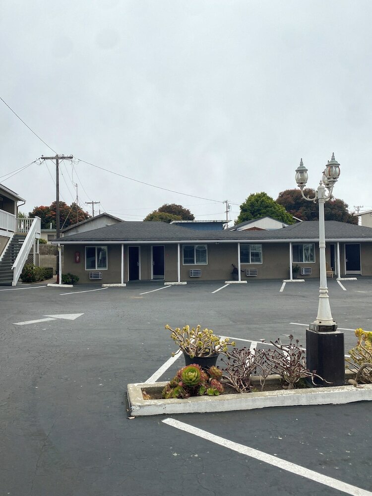 Фото Rockview Inn and Suites