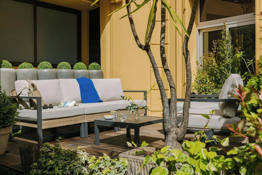 Фото Yelo Lumière by Sonder