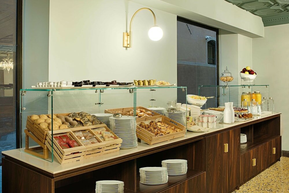 Фото Nh Venezia Santa Lucia