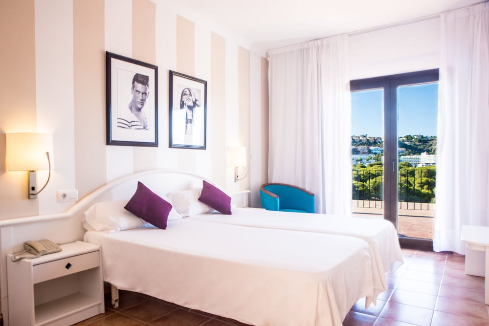 Фото Hotel Boutique Bon Repos - Adults Only