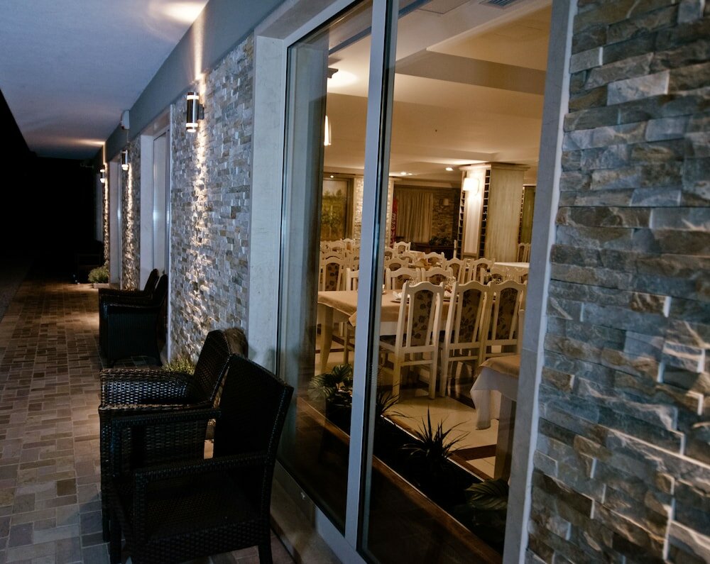 Фото Wine Hotel Cesarica