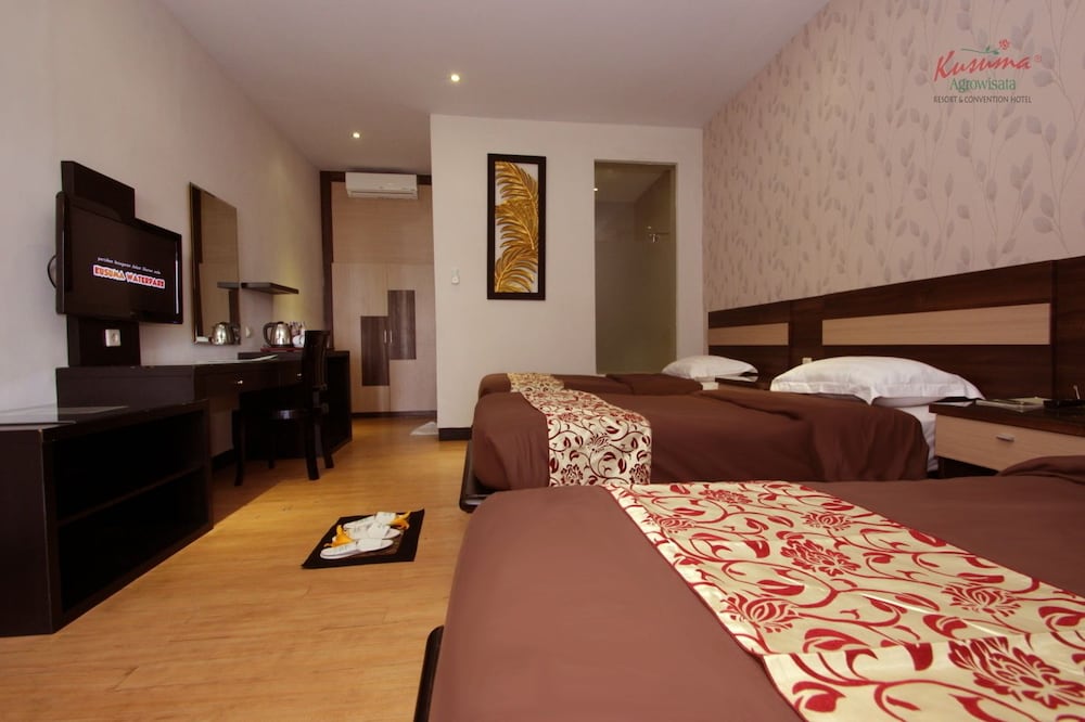 Фото Kusuma Agrowisata Resort & Convention Hotel