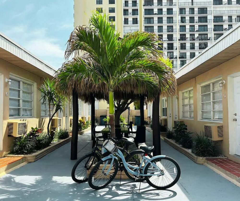 Фото The St Maurice Beach Inn