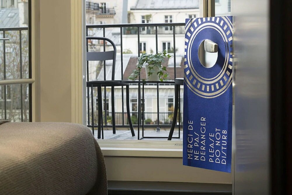 Фото Hôtel Les Matins de Paris & SPA