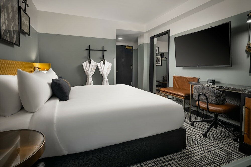 Фото отеля 2