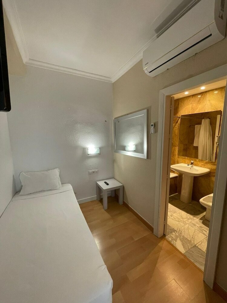 Фото Hotel Trafalgar