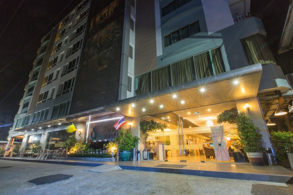 Фото Three Seasons Place