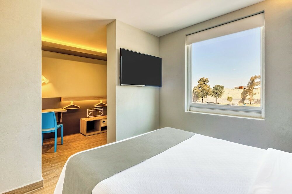 Фото One San Luis Potosi Glorieta Juarez