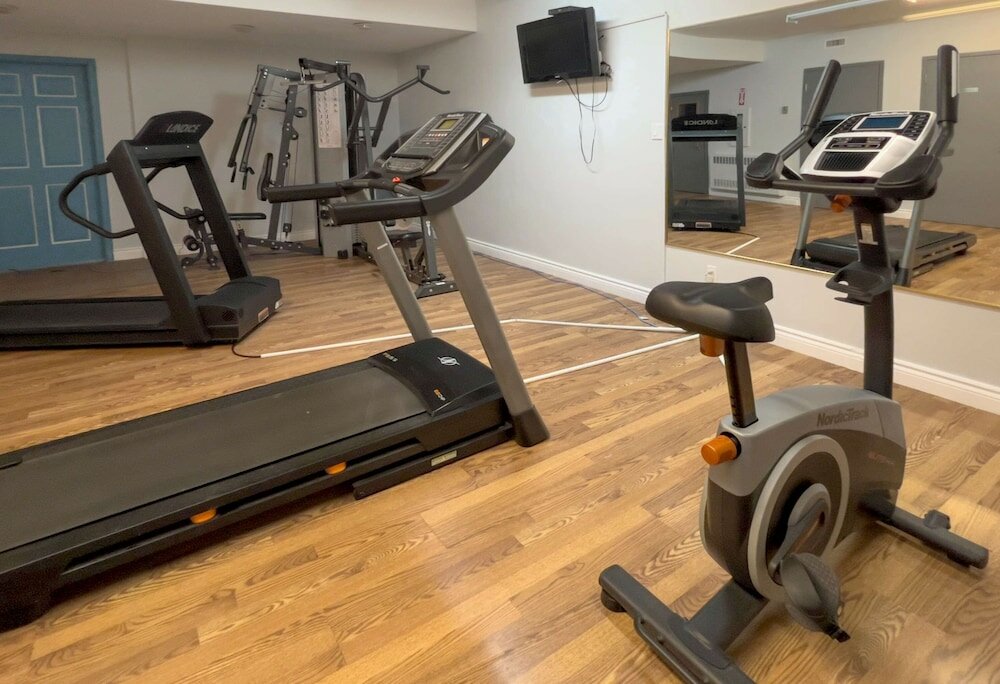 Фото Econo Lodge & Suites Hinton