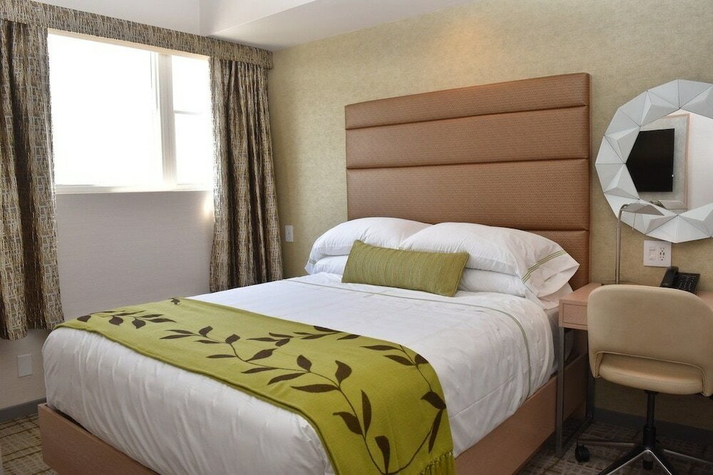 Фото The Fredonia Hotel and Convention Center