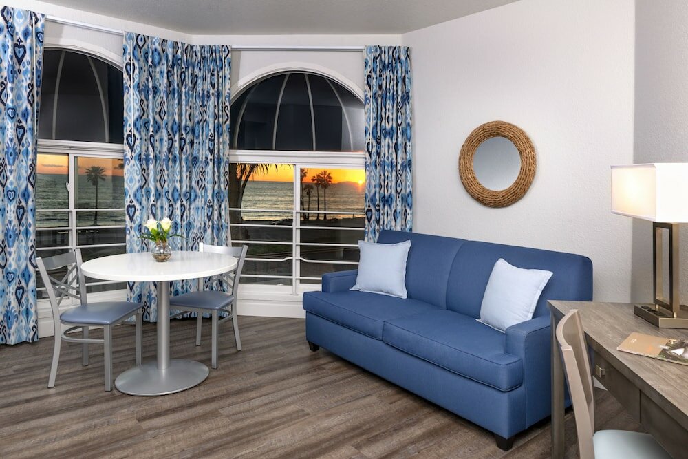 Фото Beachfront Inn and Suites at Dana Point