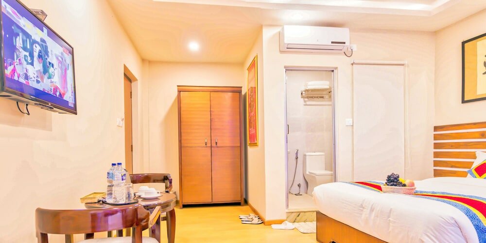 Фото Truly Asia Boutique Hotel