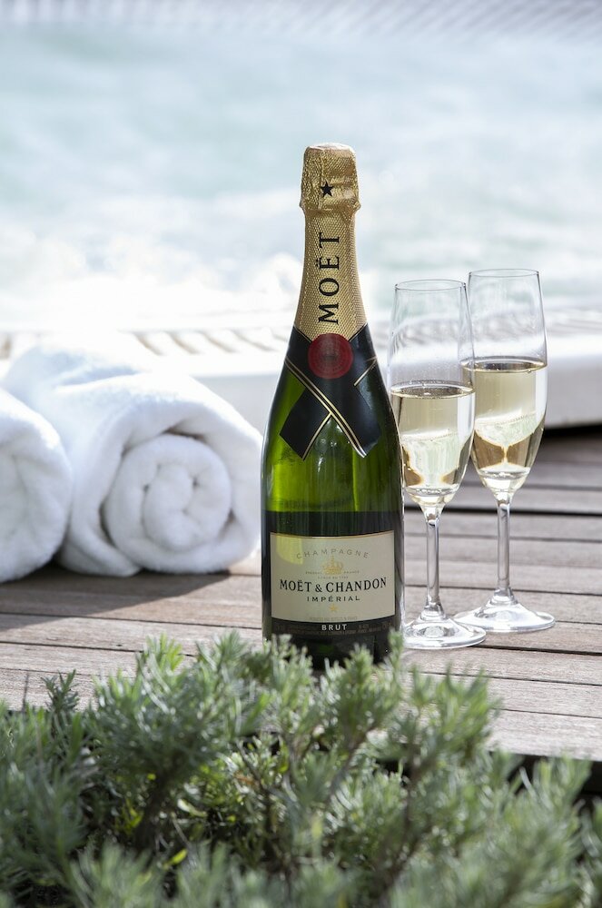 Фото The Franklin Loft Apartments