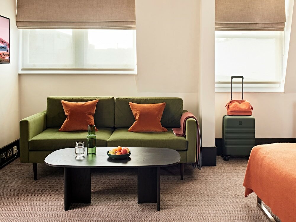 Фото Bedford Corner Hotel