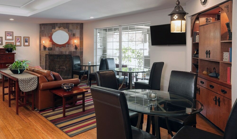 Фото Larkspur Landing South San Francisco - An All-Suite Hotel