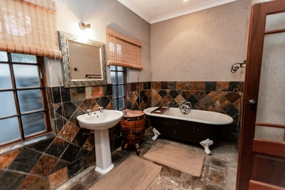 Фото Dawson's Game and Trout Lodge