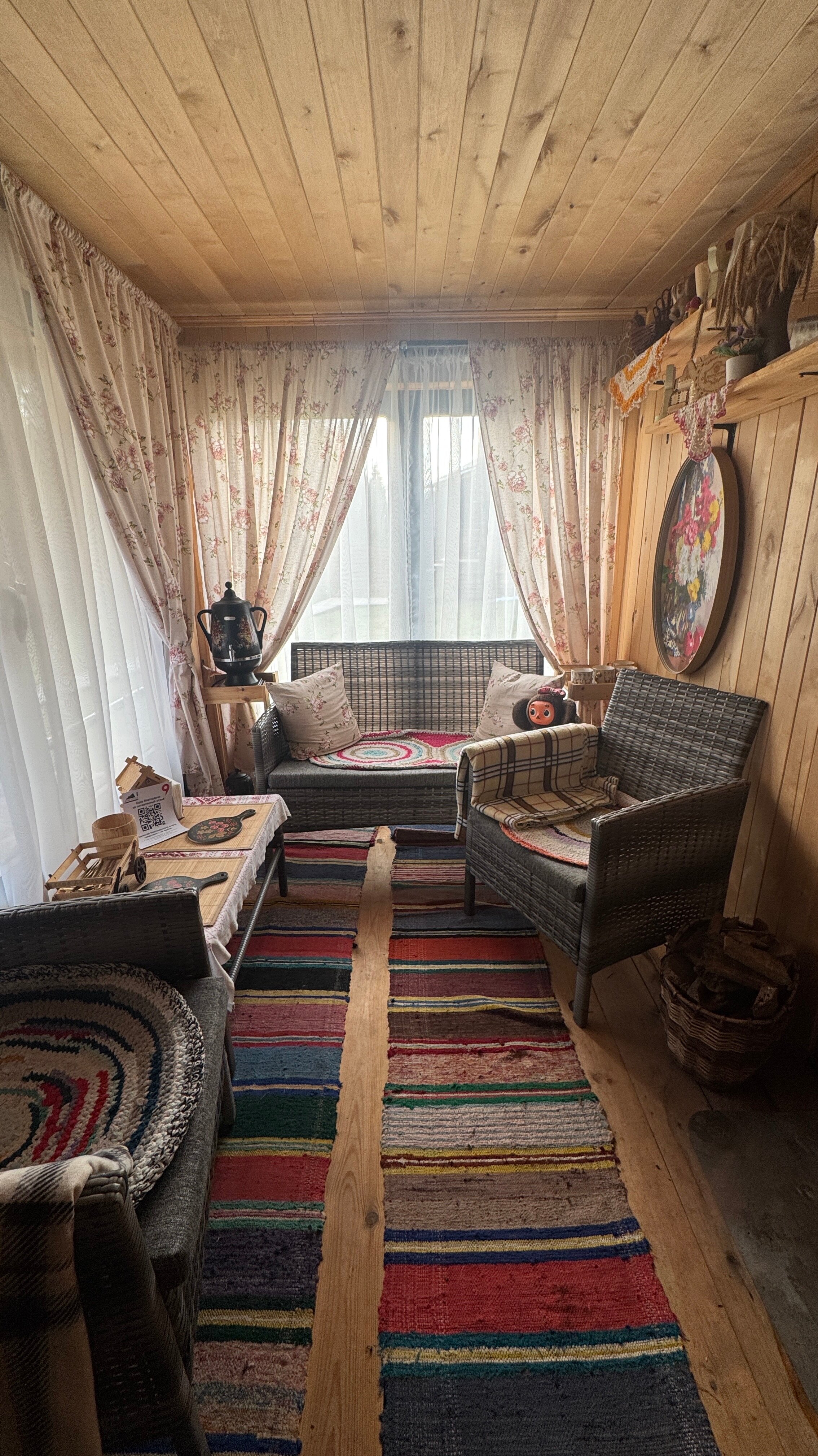 Фото Дом Углом