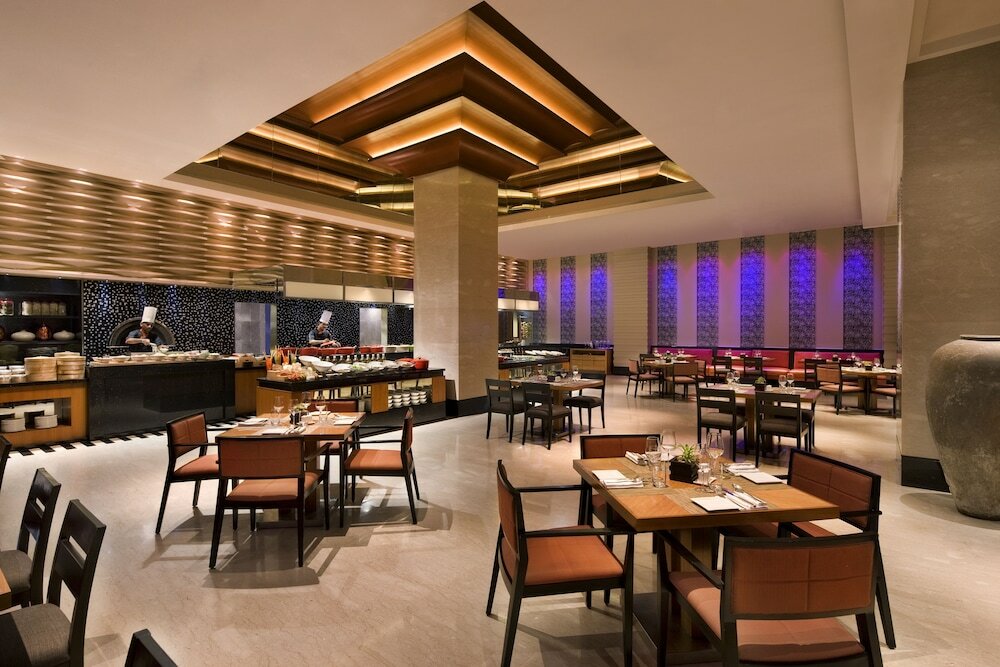 Фото Courtyard Hyderabad by Marriott