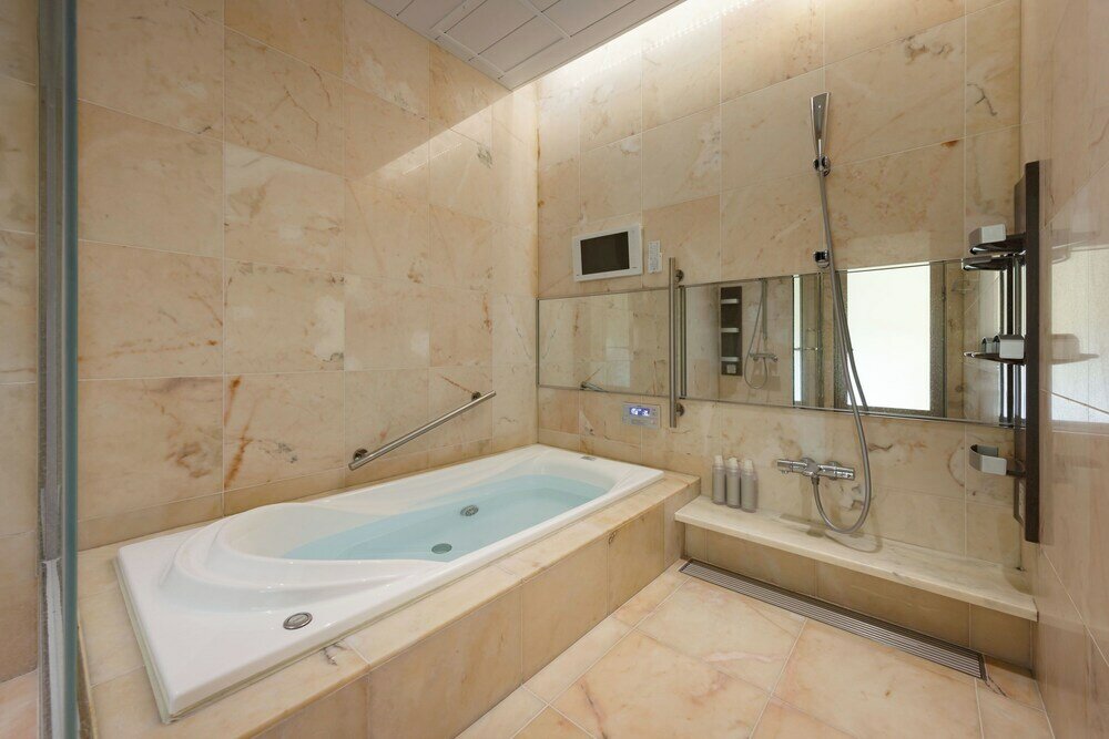 Фото Ishigaki Resort Hotel