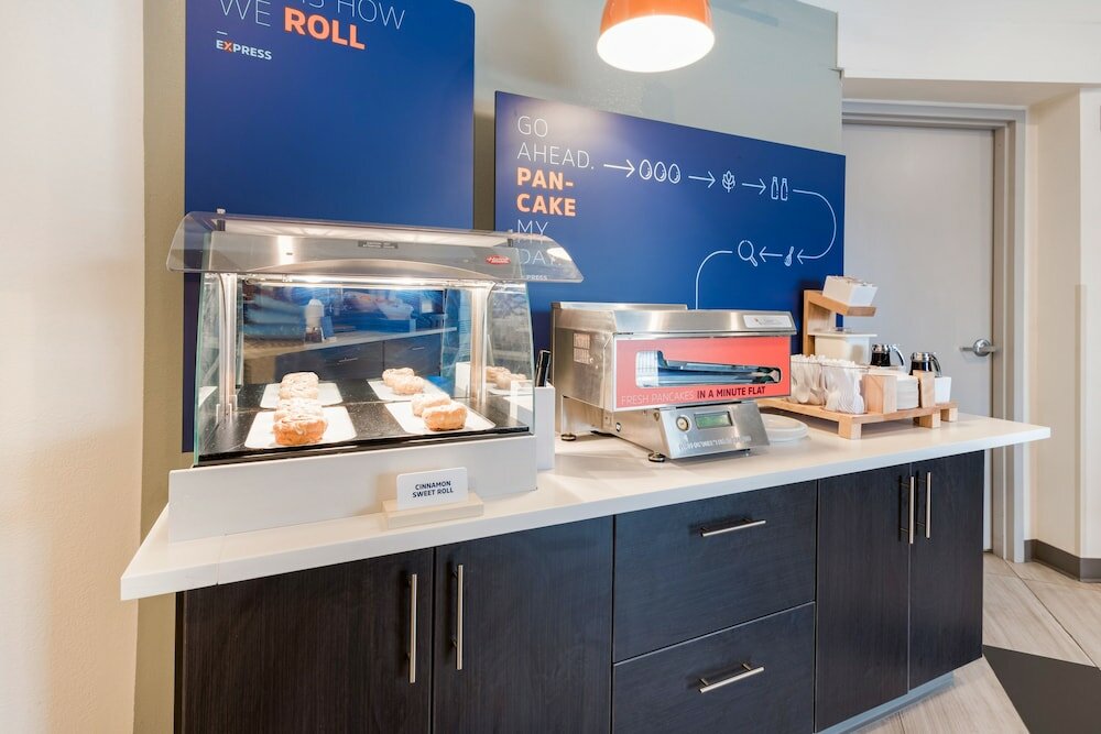 Фото Holiday Inn Express Columbus Downtown, an Ihg Hotel