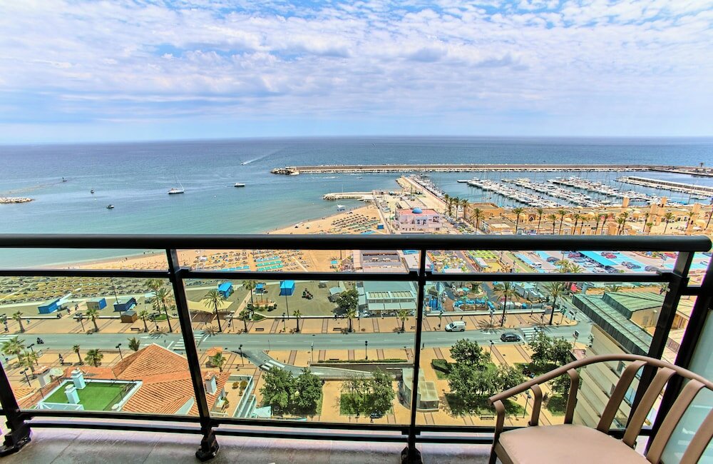 Фото Leonardo Hotel Fuengirola Costa del Sol