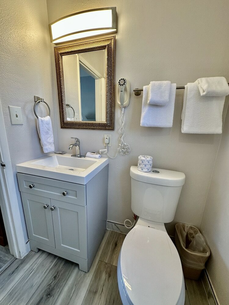 Фото The Palomar Inn