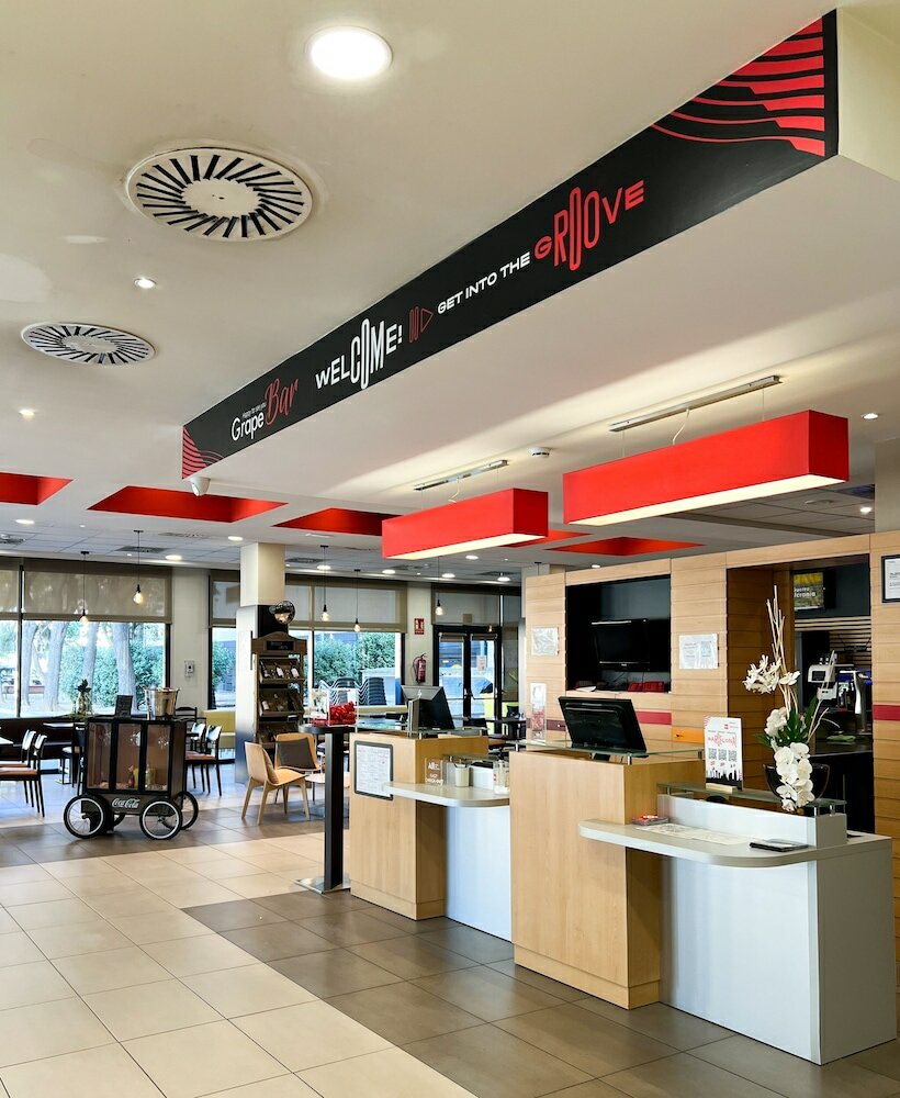 Фото ibis Barcelona Ripollet