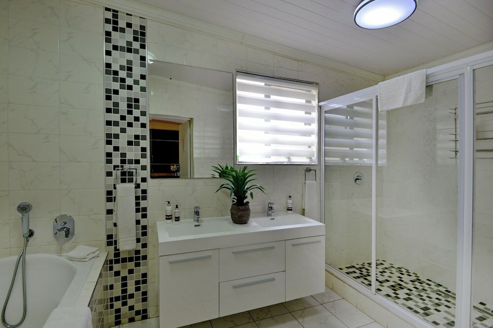 Фото Sunrock Guesthouse