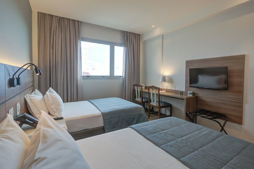 Фото Bourbon Cambará Hotel