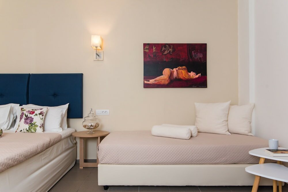 Фото Mirage Studios