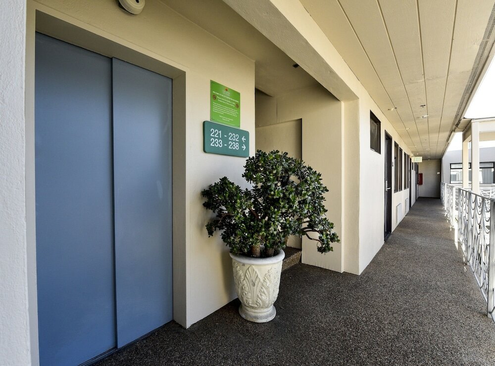 Фото City Center Inn & Suites