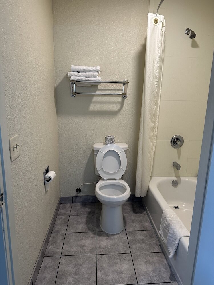 Фото Rodeway Inn Lemon Grove San Diego East