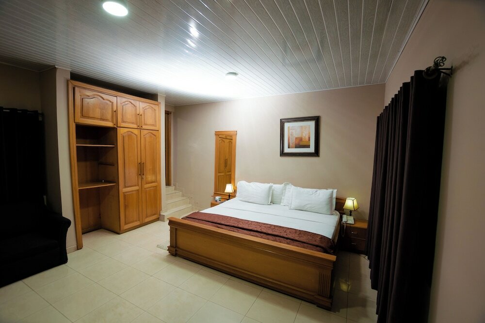 Фото Eastgate Hotel