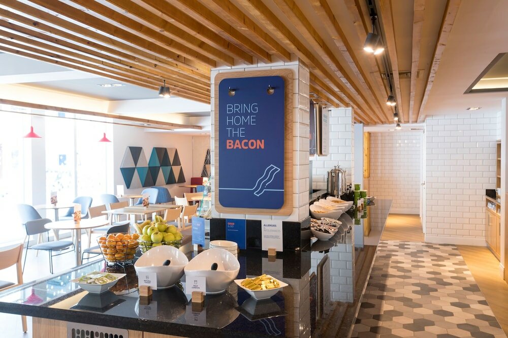 Фото Holiday Inn Express Aberdeen City Centre, an Ihg Hotel