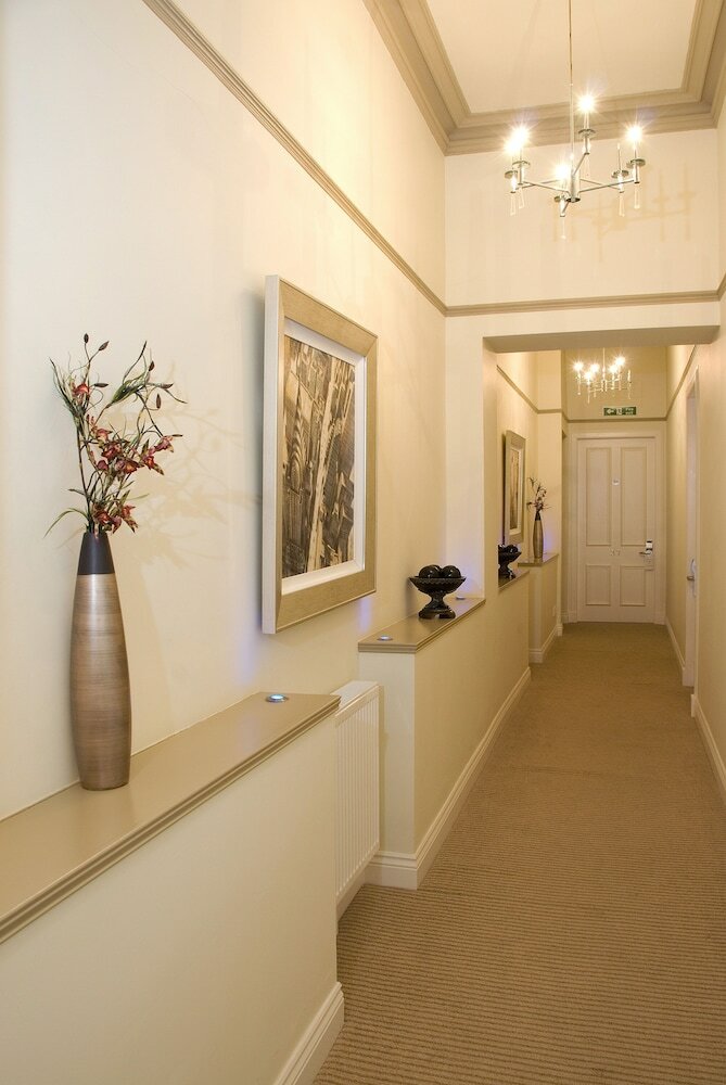 Фото Number 10 Hotel