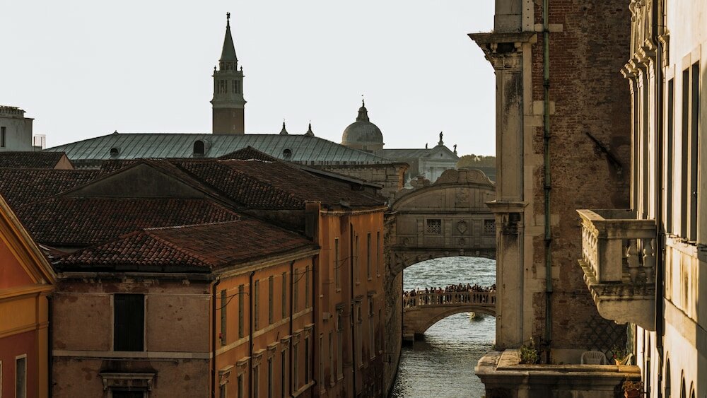 Фото Hotel Al ponte dei sospiri