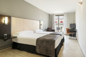 Гостиница Hotel Ilunion Almirante