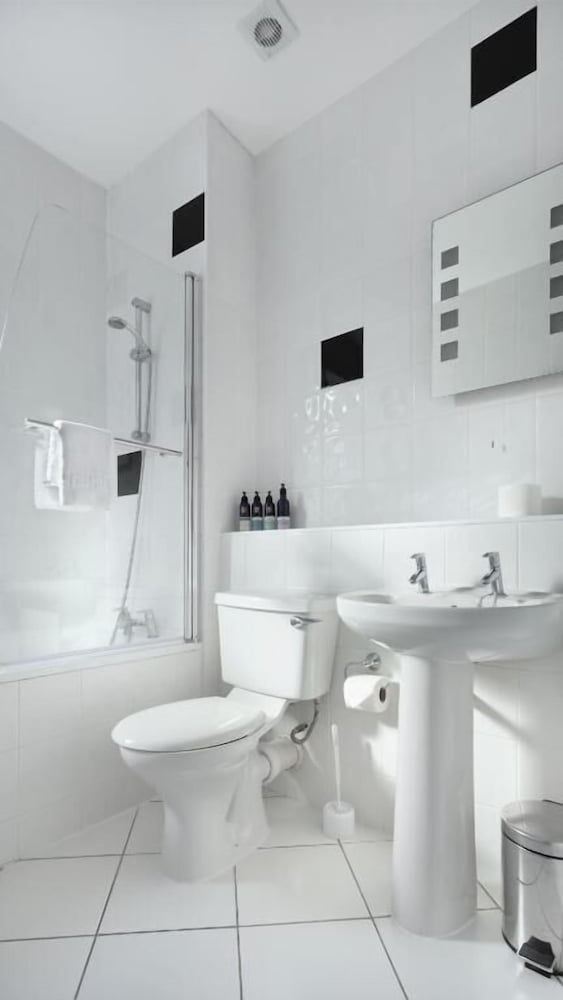 Фото Stanton Manor Hotel