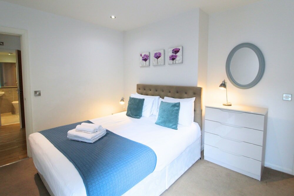 Фото London Bridge – Tooley St by Flying Butler