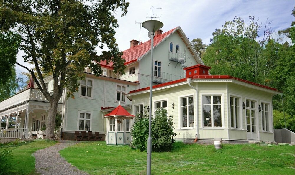 Фото Hotell Torpa Pensionat